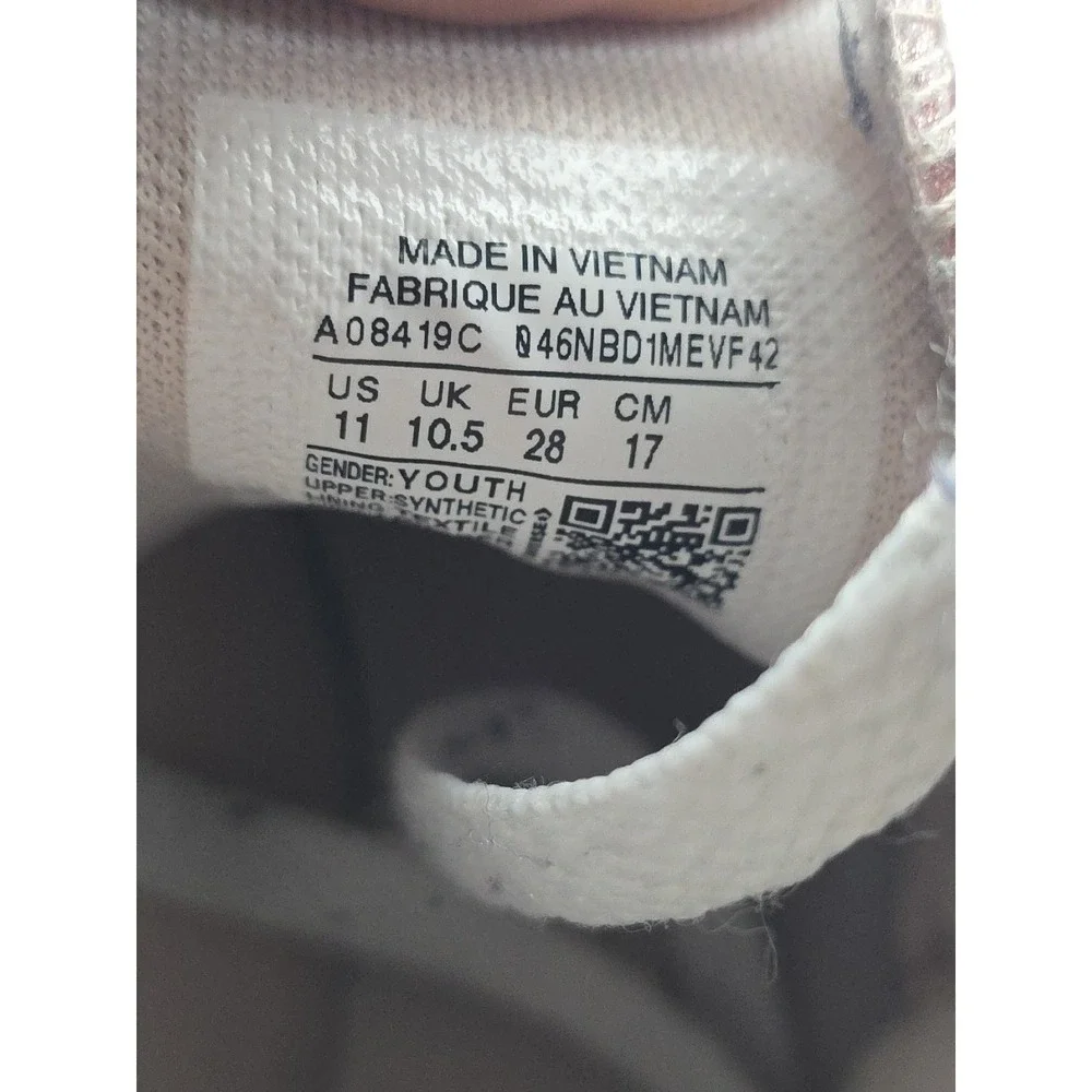 Converse Kids High-Top Glitter Lug sole Sneakers in Rose Gold and White
